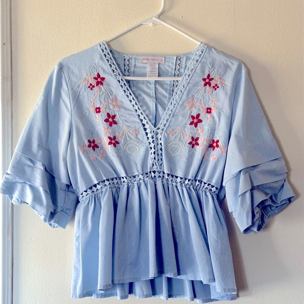 HWA APPAREL, EMBROIDERED /PETLUM TOP